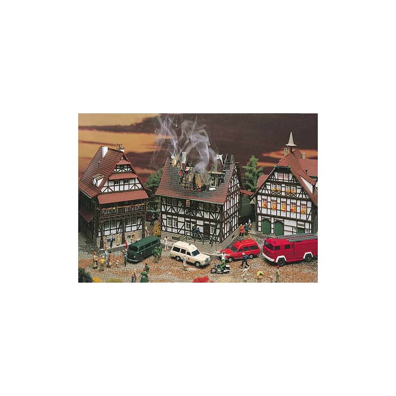 Vollmer 43744 - Kit Fattoria Con Fienile In Scala HO (210x125x120 Mm) Per Diorami E Modellismo Ferroviario